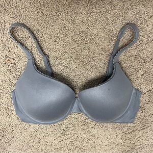 Victoria’s Secret Body By Victoria Bra, 34D